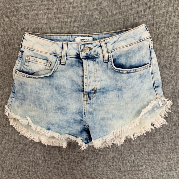 Forever 21 Light Fringed Denim Shorts Acid Wash Button Down 25 Waist Mid Rise - Picture 2 of 13